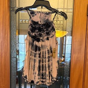 American Eagle Outfitters Black and Cream Tie-Dye Top